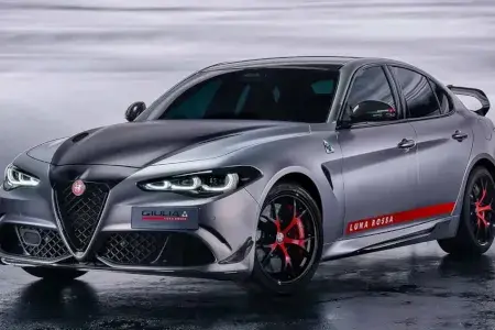 Alfa Romeo Giulia Quadrifoglio Luna Rossa